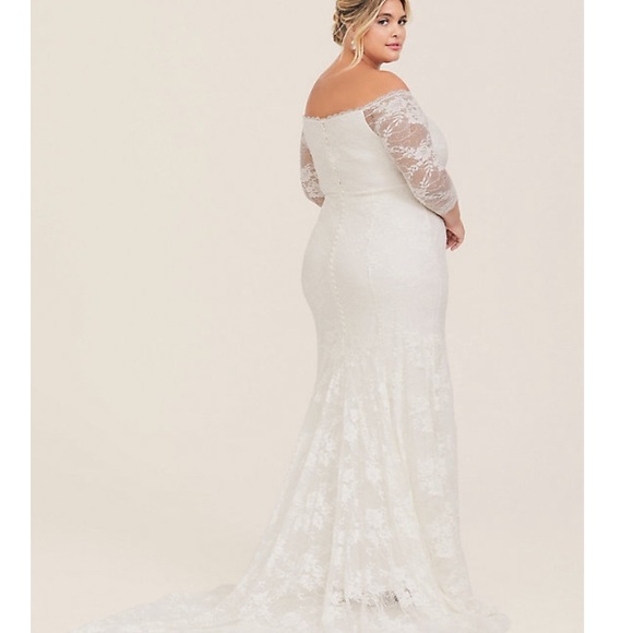 Torrid Plus Size Wedding dress - Picture 2 of 8